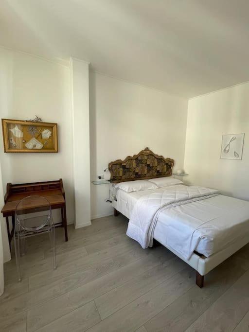 All'Otto Nel Cuore Della Citta Savona Exterior photo
